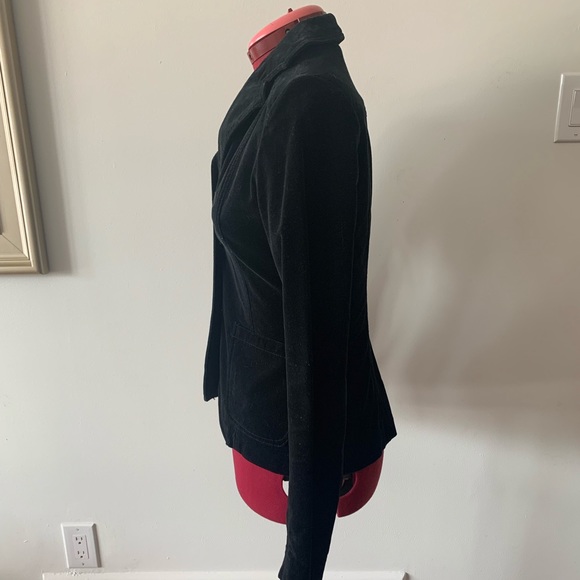 CLASSIC BLACK VELVET BLAZER - Picture 3 of 8